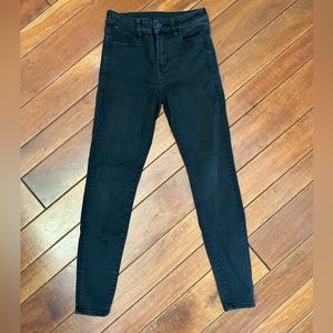American Eagle black jeans. Size 4 skinny Perfect